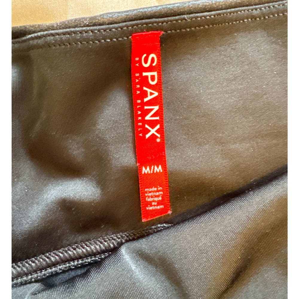 SPANX Faux Leather Leggings Size M (slimming athleisure active toning) - Picture 3 of 4